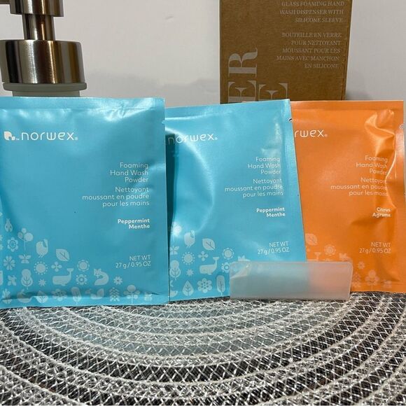 Norwex Forever Bottle with Dispenser and   foaming hand wash Powder NWT - Picture 4 of 4